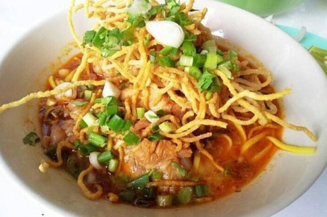 Khao soi (soup)